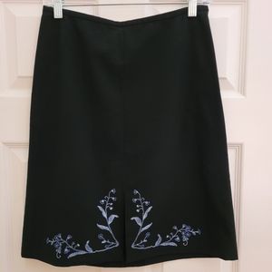Gorgeous NEW LOFT skirt!! Size 4